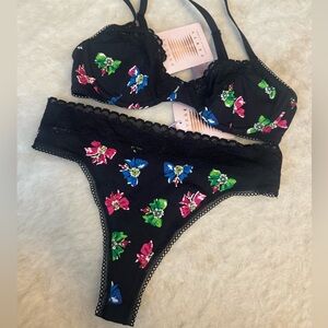 SAVAGE X Fenty underwear set